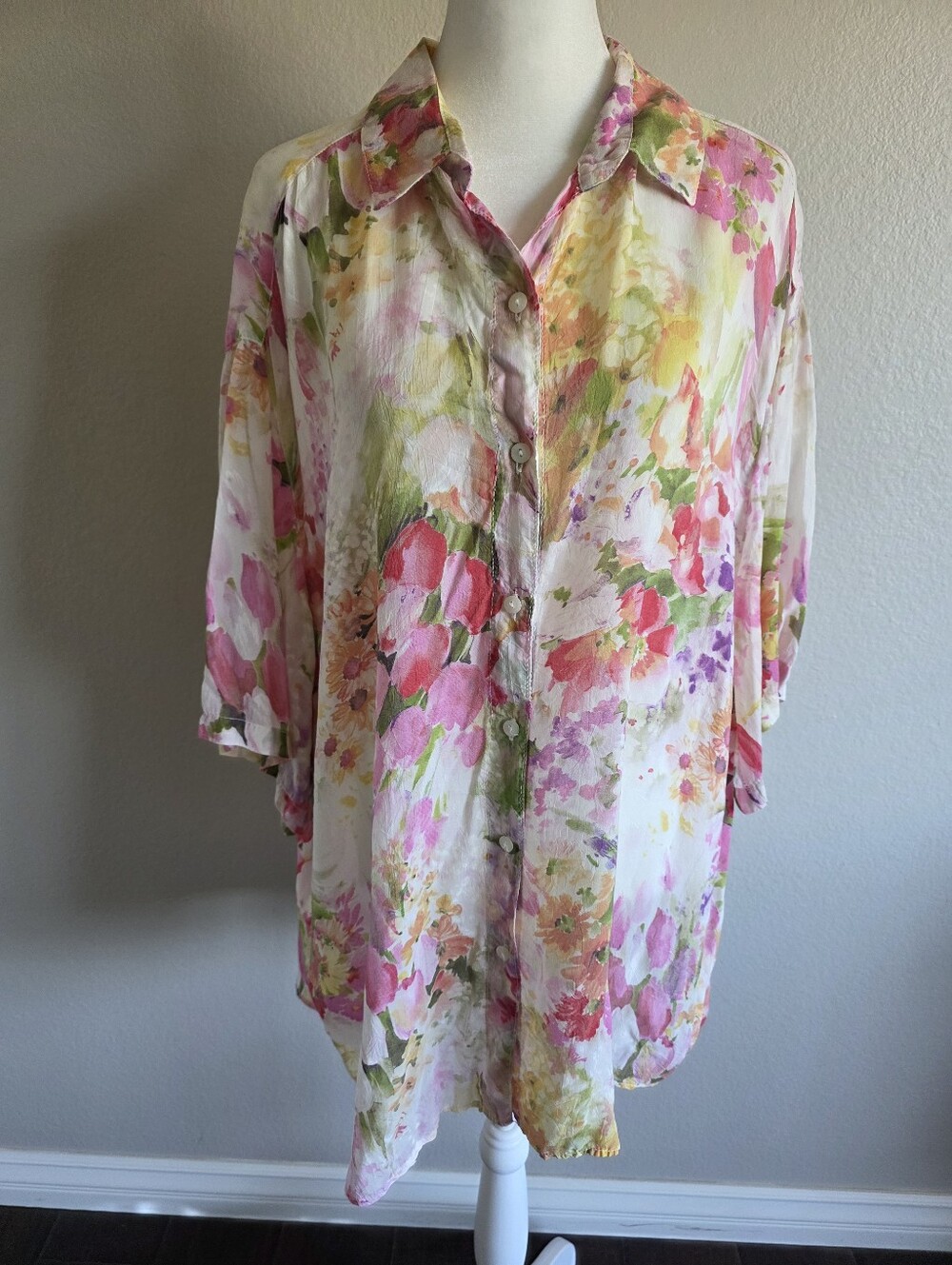 Vintage Tianello Blouse Top Size 0X 1X Watercolor Floral Silky Rayon Semi Sheer